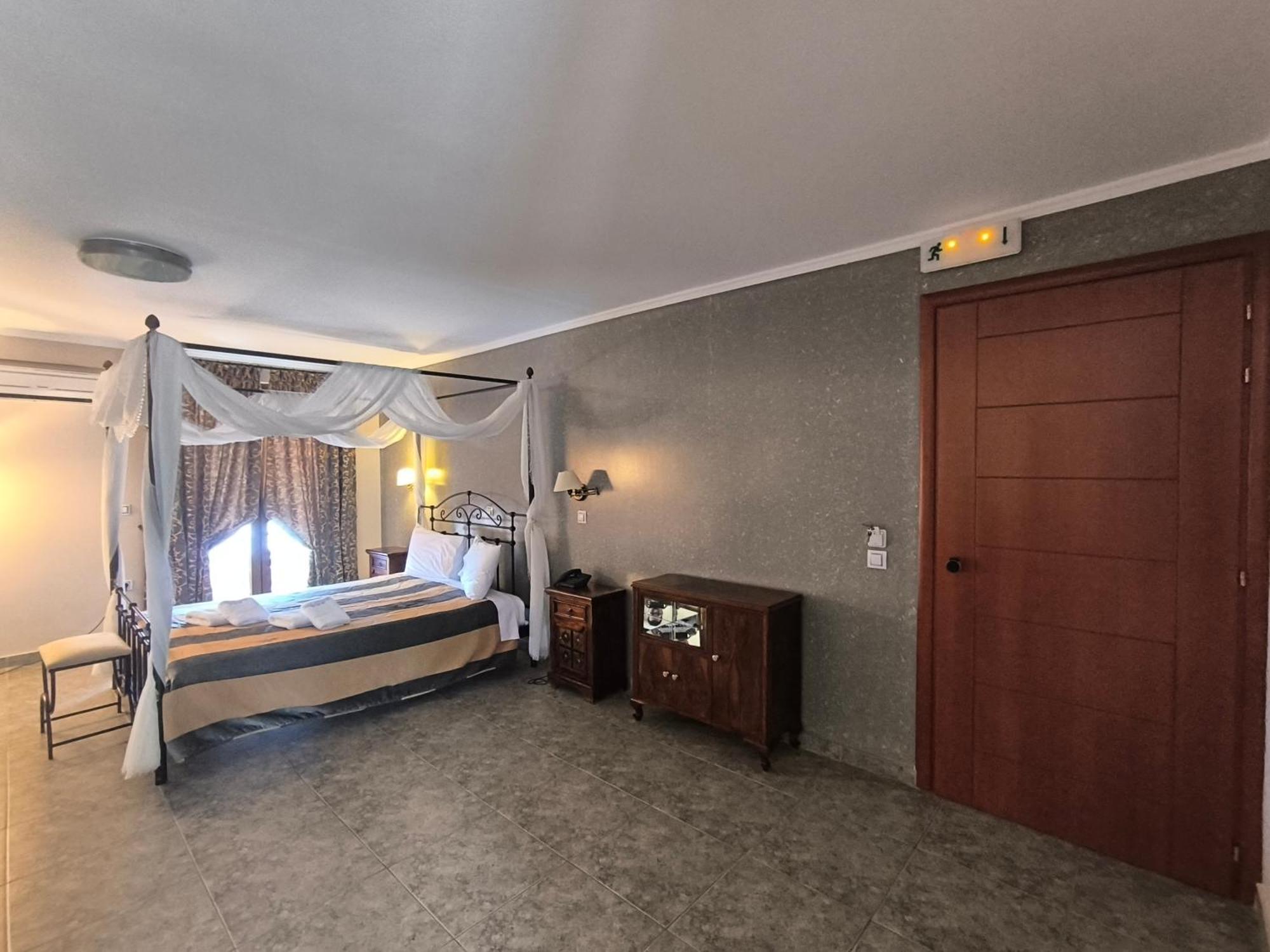 Hotel Anastazia Poros  Exterior photo