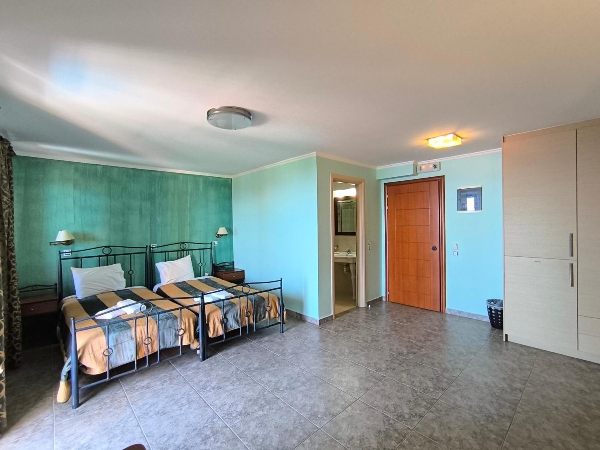 Hotel Anastazia Poros  Exterior photo